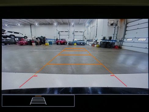 Used 2023 Chevrolet Malibu LT FWD image 18