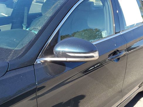 Used 2025 Genesis G70 2.5T image 12