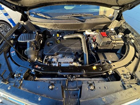 Used 2025 Chevrolet Equinox LT image 32