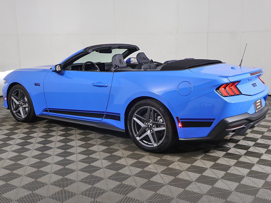 Used 2025 Ford Mustang GT Premium w/ California Special Package RWD image 18