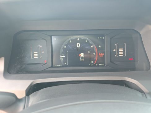 Used 2024 Toyota Tacoma SR5 w/ SR5 Upgrade Package AWD/4WD image 19