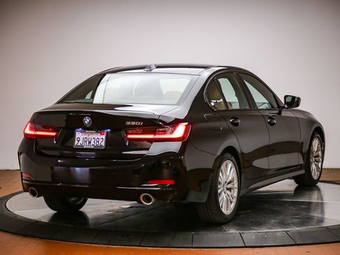 Used 2023 BMW 330i Sedan w/ Premium Package RWD image 5