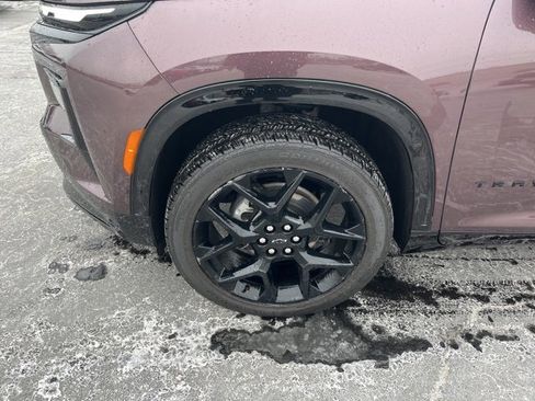 Certified 2024 Chevrolet Traverse RS w/ LPO, Floor Liner Package image 2