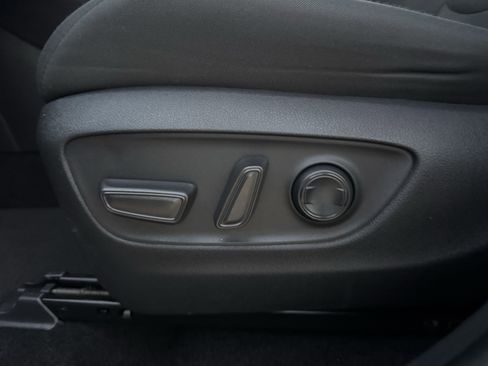 Used 2024 Toyota RAV4 XLE w/ Convenience Package image 27