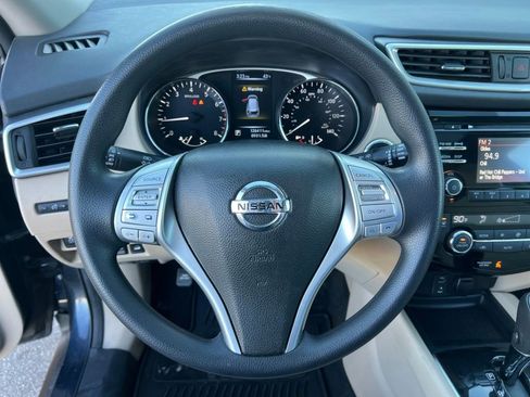 Used 2016 Nissan Rogue SV w/ SV Moonroof Package image 18