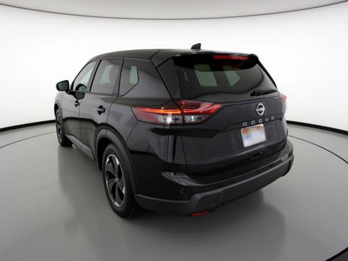 Used 2025 Nissan Rogue SV FWD image 6