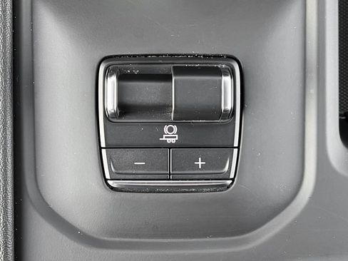 Used 2025 GMC Sierra 1500 Denali image 25