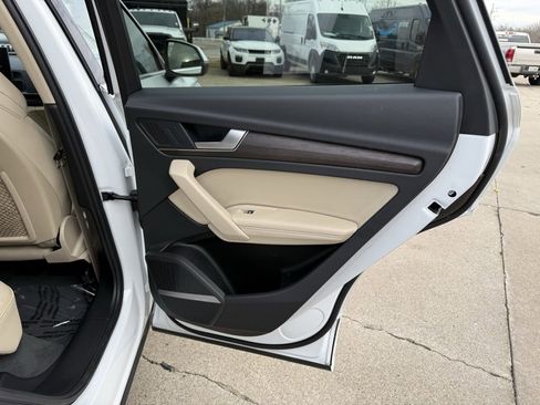 Used 2024 Audi Q5 2.0T Premium Plus image 32