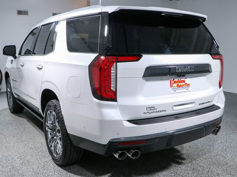 Used 2024 GMC Yukon Denali Ultimate AWD/4WD image 9