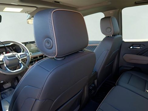 New 2026 GMC Canyon Denali image 21