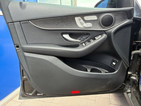 Used 2020 Mercedes-Benz GLC 300 4MATIC image 18