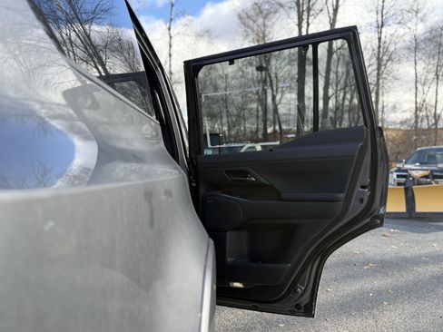 Used 2025 Lexus GX 550 image 42