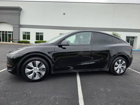 Used 2023 Tesla Model Y Long Range AWD/4WD image 11