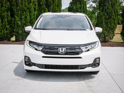 New 2026 Honda Odyssey EX-L image 3