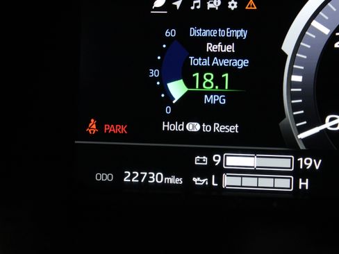 Certified 2025 Toyota Sequoia Platinum AWD/4WD image 46
