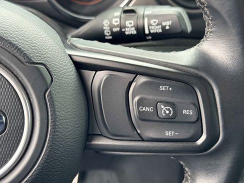 Used 2022 Jeep Wrangler Unlimited Sport image 24