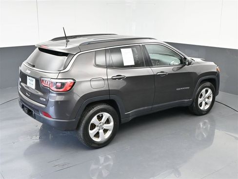 Used 2017 Jeep Compass Latitude w/ Safe & Security Group AWD/4WD image 25