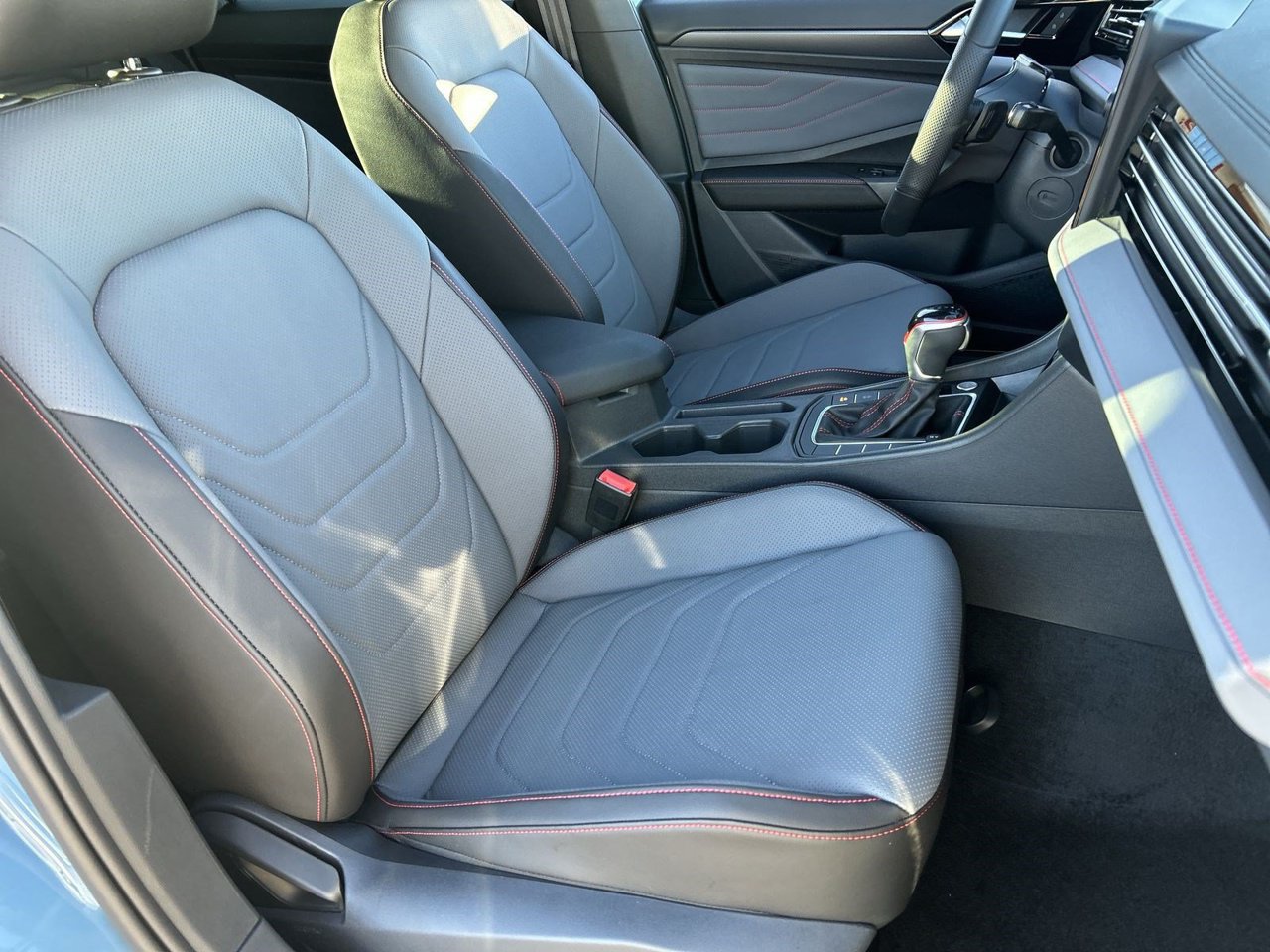 New 2027 Volkswagen Jetta GLI Autobahn FWD image 7