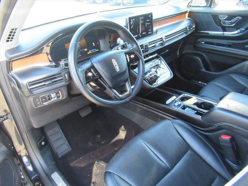 Used 2022 Lincoln Corsair Grand Touring w/ Towing Package AWD/4WD image 15