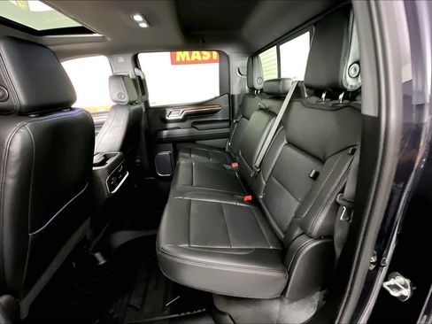 Used 2024 GMC Sierra 1500 Denali w/ Denali Reserve Package image 18