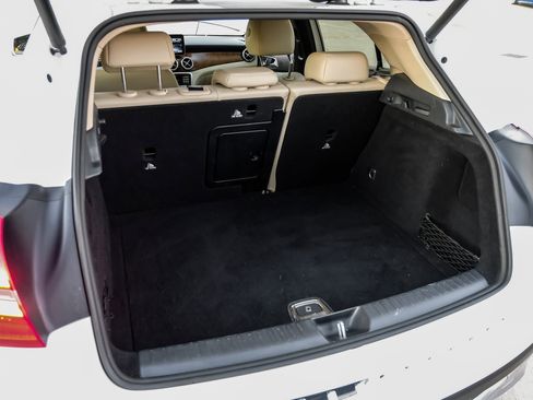 Used 2019 Mercedes-Benz GLA 250 w/ Convenience Package image 55