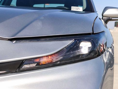 Used 2025 Toyota Camry LE FWD image 7