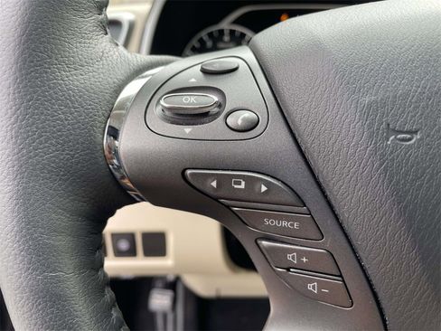 Used 2024 Nissan Murano SL image 20