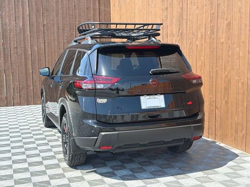 Used 2025 Nissan Rogue SV AWD/4WD image 15
