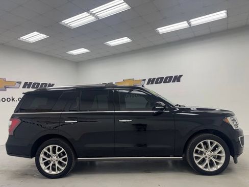Used 2019 Ford Expedition Limited w/ Equipment Group 302A AWD/4WD image 4