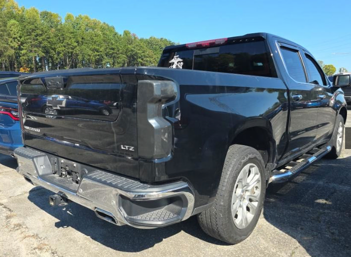 Used 2024 Chevrolet Silverado 1500 LTZ w/ LTZ Premium Package AWD/4WD image 2