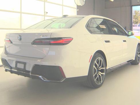 Used 2023 BMW 740i w/ Parking Assistance Package RWD image 3