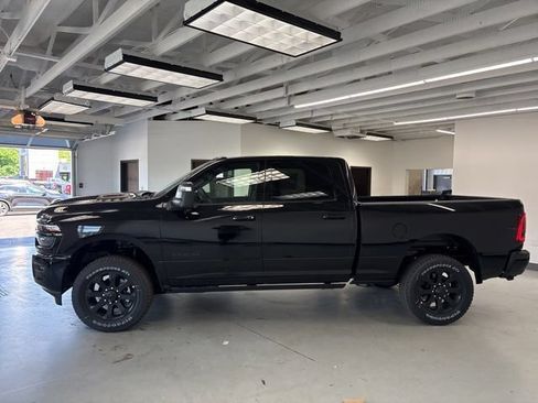 New 2026 RAM 2500 Laramie AWD/4WD image 4