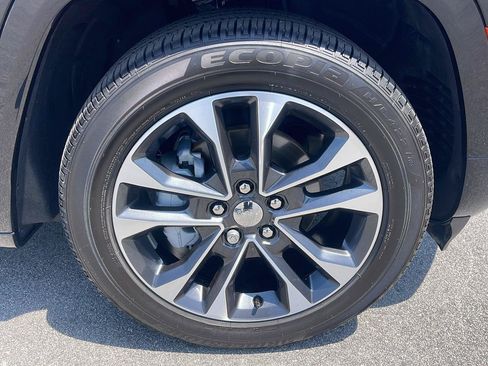Used 2025 Jeep Grand Cherokee Overland AWD/4WD image 11