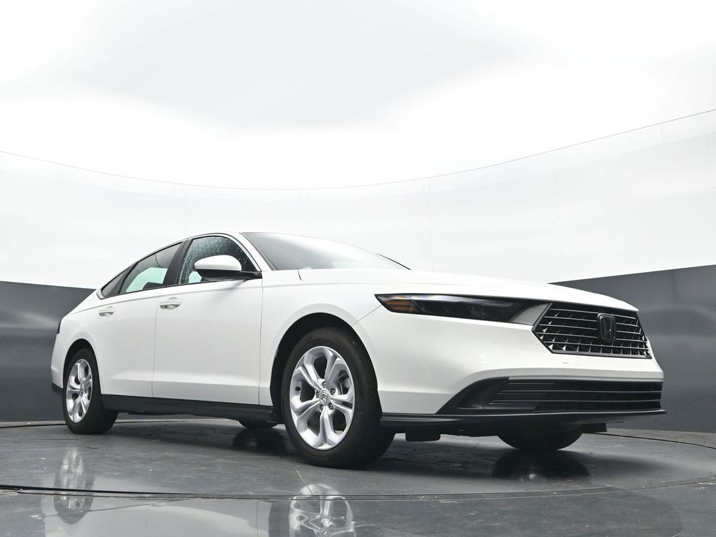 Used 2026 Honda Accord LX image 28