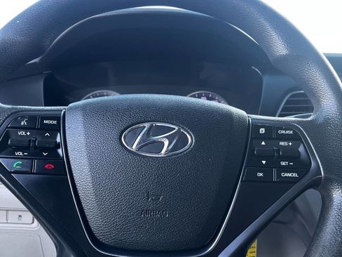 Used 2015 Hyundai Sonata SE image 7