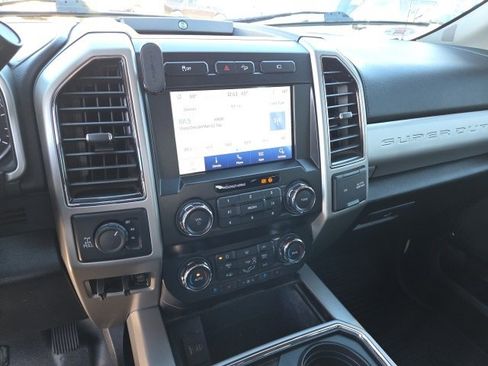 Used 2021 Ford F250 Lariat w/ Chrome Package image 10