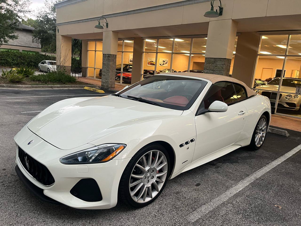 Used 2018 Maserati GranTurismo Sport RWD image 25