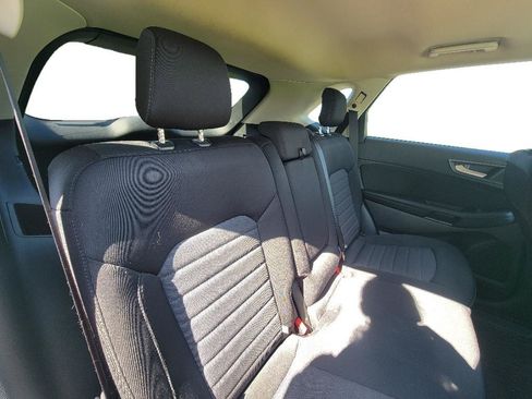 Used 2019 Ford Edge SE FWD image 26
