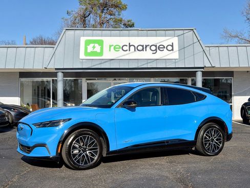 Used 2024 Ford Mustang Mach-E Premium image 1