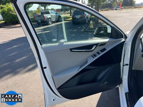 Used 2024 Kia Niro Wave w/ Wave Preserve Package FWD image 16