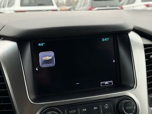 Used 2018 Chevrolet Suburban LT image 27