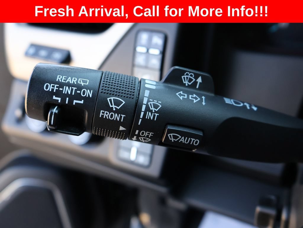 Used 2020 GMC Yukon Denali w/ Denali Premium Package AWD/4WD image 32