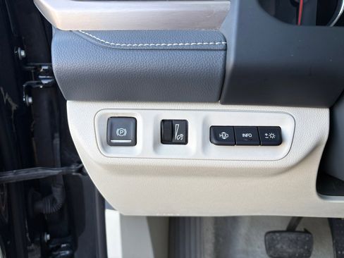 Used 2023 GMC Acadia Denali FWD image 25