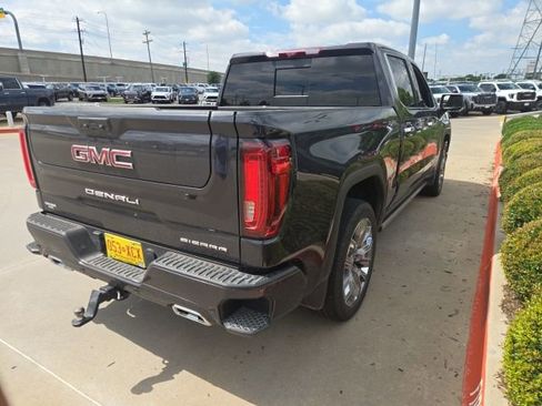 Used 2024 GMC Sierra 1500 Denali AWD/4WD image 4