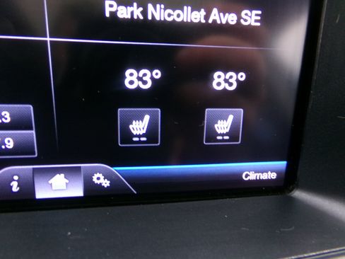 Used 2013 Ford Edge Limited image 24