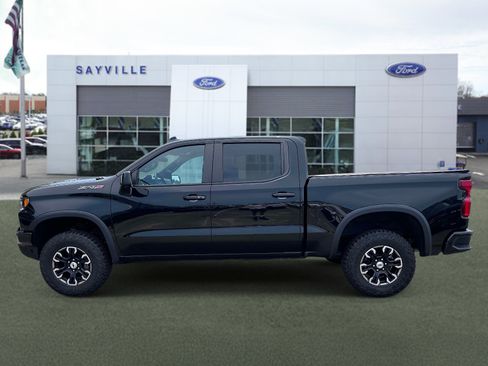 Used 2024 Chevrolet Silverado 1500 ZR2 AWD/4WD image 2