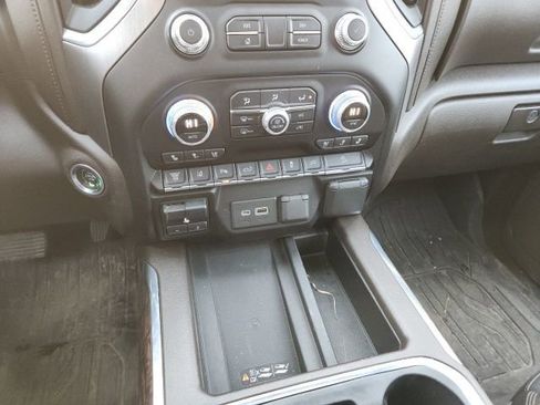 Used 2020 GMC Sierra 2500 Denali w/ Denali Ultimate Package image 17