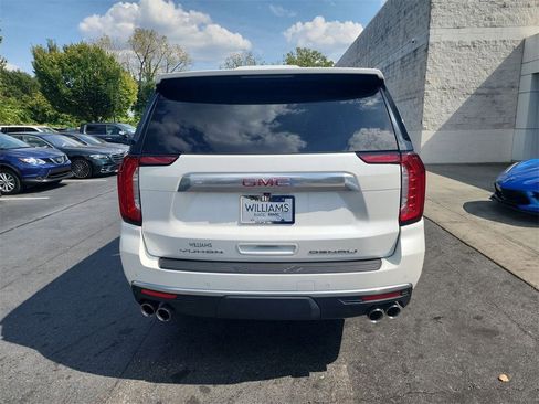 Certified 2022 GMC Yukon Denali image 8