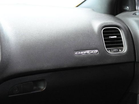 Used 2017 Dodge Charger R/T RWD image 31