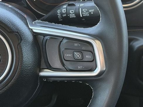 Used 2023 Jeep Wrangler Unlimited Sahara AWD/4WD image 14